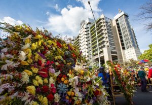Medellín, Feria de las flores, Más Colombia