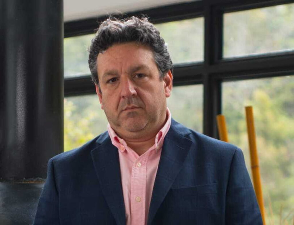 Andrés Botero, Columnista