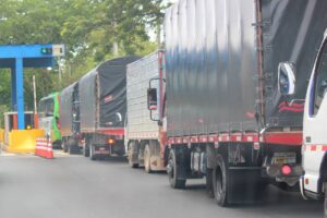 Vías, Peaje, Camión, Carga, Carros, Transporte, Comercio, Carretera
