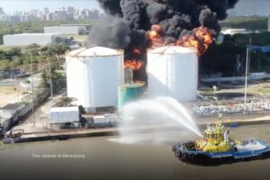 incendio en Barranquilla, zona industrial de Barranquilla, Río Magdalena, Barranquilla, Bravo petroleum, Más Colombia
