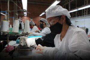 medianas empresas, trabajdoras, industria colombiana, empleo, Más Colombia
