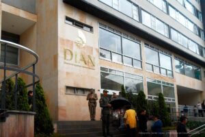 DIAN, edificio DIAN, ofertas de empleo en DIAN, Más Colombia