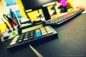 calculadora, cálculos, oficina, escritorio, trabajo, Más Colombia