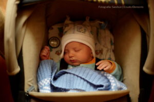 Transportar bebés, Sillas de bebé para vehículo, Sillas infantiles, Sillas de vehículo para bebé, Sistema de Retención Infantil, SRI, Más Colombia