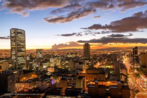 Bogotá, ciudad, metrópolis, edificios de Bogotá, Más Colombia