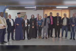 religious leaders, church representatives, Christian pastors, church representatives, Más Colombia