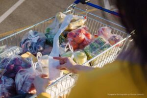 mercado, alimentos, lista de alimentos, precios de los alimentos, tirilla de compra, factura de mercado, Más Colombia