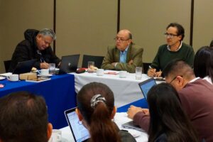 Carlos Rivas, presidente de Fecode, Ministerio de Educación, Óscar Sánchez Jaramillo, viceministro de Educación Preescolar, Básica y Media, Fecode, pliego de peticiones de Fecode, Más Colombia