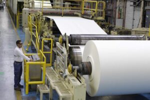 fabricar papel, fábrica de papel, fibras del papel, industria del papel colombiana, Más Colombia, ANDI, Asociación Nacional de Empresarios de Colombia