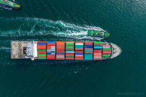 exportaciones de Colombia, comercio internacional, barco con mercancías, comercio de bienes, Más Colombia