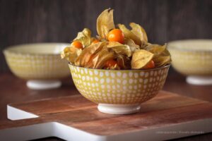 exports of cape gooseberry, dish with cape gooseberry, Colombian cape gooseberry, table, dining room, Más Colombia
