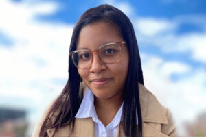 Loraine Bustamante Mendoza, Columnista, Más Colombia