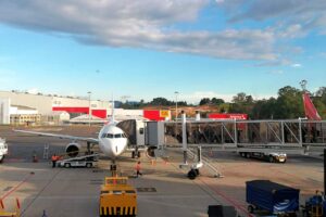 avianca, aeropuero, aviones de avianca, cielos, Más Colombia