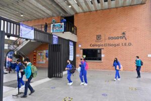 cupo escolar en Bogotá, colegio de Bogotá, estudiantes de Bogotá, escolares, Más Colombia