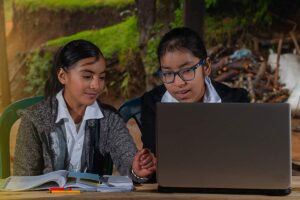 cursos gratis, generación TIC, estudiantes, cursos de tecnología, Más Colombia