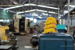 industria manufacturera colombiana, cascos, maquinaria, empresas, industria, Más Colombia