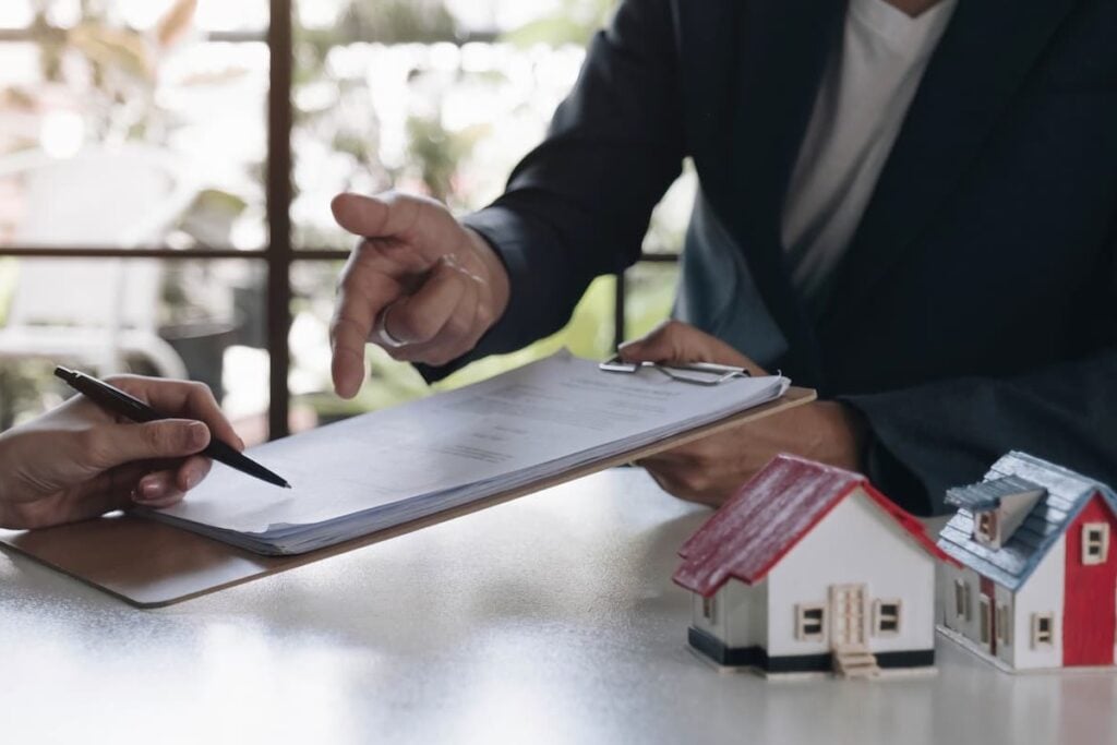 10 Tips for First Time Home Buyers 🏡 2 10 tips for first time home buyers 1