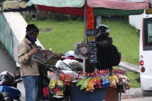 economía popular, vendedor, informalidad, comercio, puesto, mercantil, Más Colombia