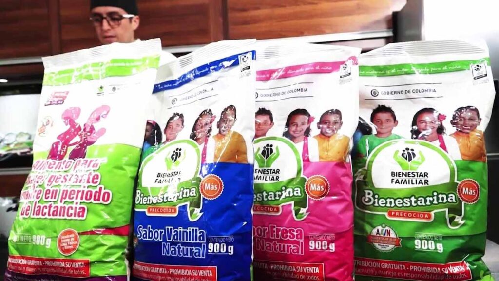 Bienestarina Más Nuestra, bienestarina, harina, producto, hombre, Más Colombia