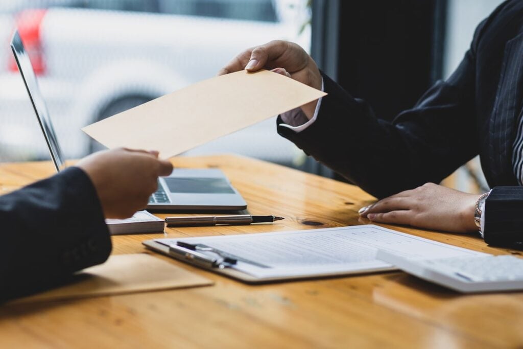 Cómo hacer una carta de recomendación laboral en 10 pasos 2 carta de recomendacion laboral 1