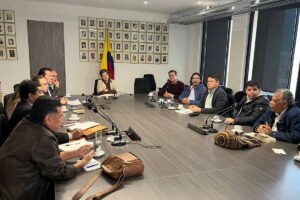 salario mínimo 2024, mesa de negociación salario mínimo, trabajadores, Más Colombia