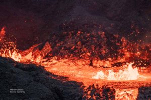 erupción volcánica, volcán de Islandia, lava, flujos piroclásticos, Más Colombia