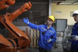 Innovación en Colombia, maquinaria, innovación, trabajadores, industria, Más Colombia
