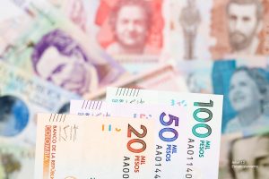 salario mínimo 2024, acopi, billetes colombianos, cop, pesos colombianos, dinero de Colombia, Más Colombia