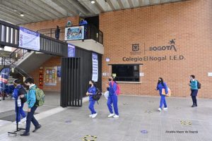 regreso a clases, estudiantes, colegio, Más Colombia