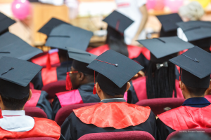estudiantes, graduados, jóvenes a la E, becas, Canadá, visas de estudiantes, Más Colombia