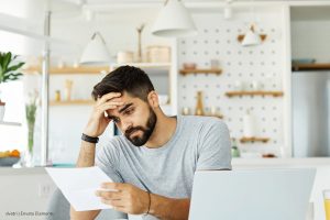 embargo judicial, salario mínimo, señor con deudas, Más Colombia