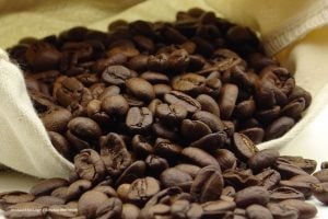 federación nacional de cafeteros, saco de café, granos de café, Más Colombia