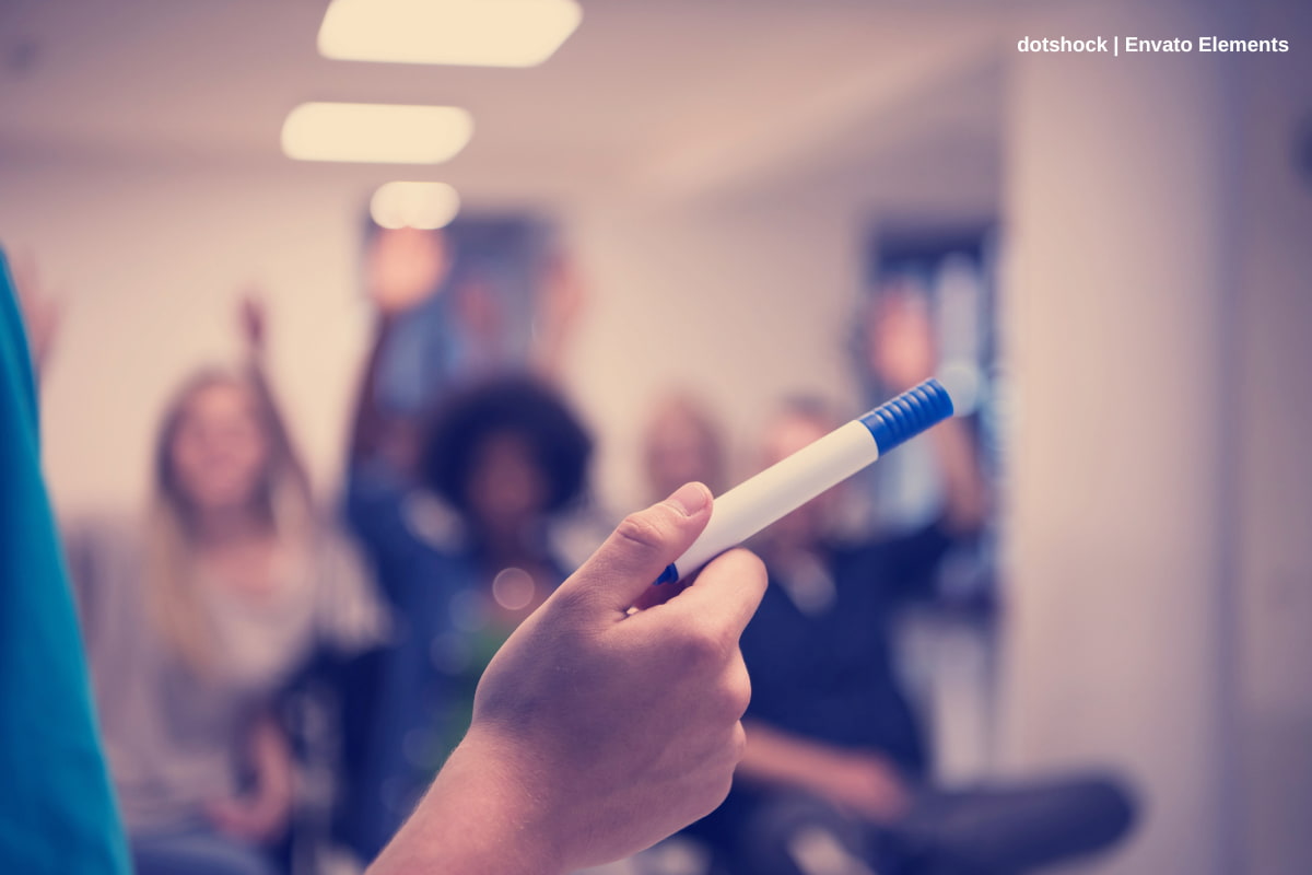 ¡Atención docentes! Inicia la convocatoria para el Concurso Público Docente 2024 1 concurso público docente 2024, docente, marcador, salón de clases, Más Colombia