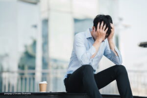 desempleo mundial, hombre desempleado, trabajo, Más Colombia