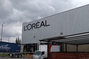 maquillaje L'Oréal, planta de maquillaje en Colombia, productos cosméticos, Más Colombia