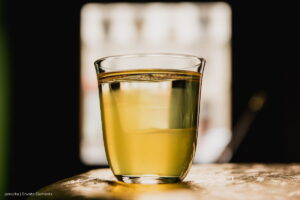 aguardiente amarillo, licor, trago, Más Colombia