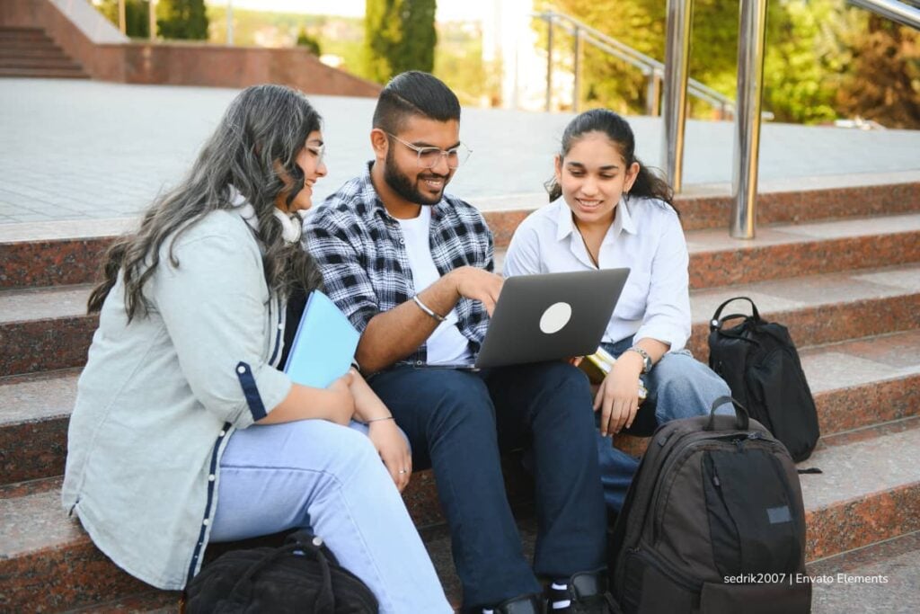 Nuevos créditos del ICETEX para el 2025: financiación para pregrados y posgrados 4 créditos del ICETEX, estudiantes universitarios, Más Colombia