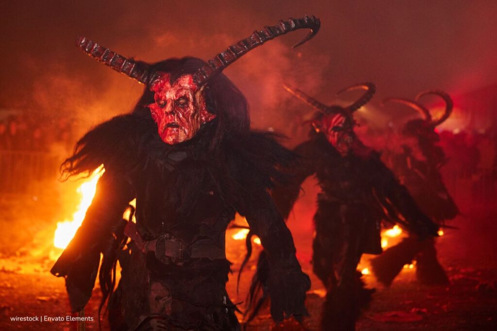 Tradiciones navideñas alrededor del mundo, adorno navideño, Krampus, Más Colombia
