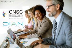 concurso DIAN 2667, personas en una oficina, Más Colombia