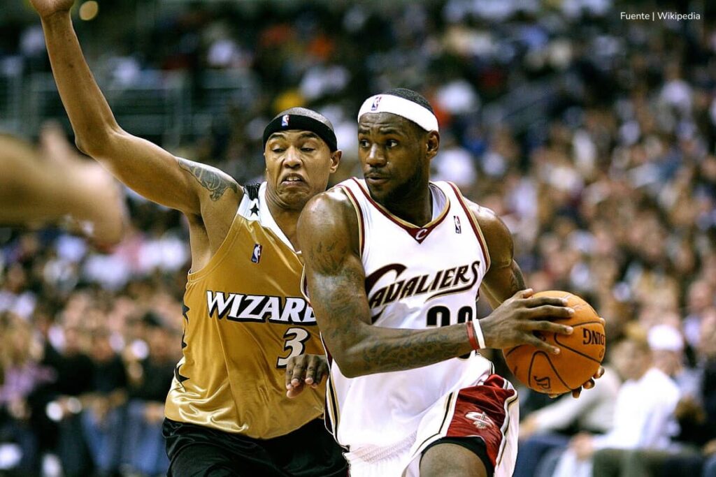 deportistas más sobresalientes, LeBron James en plena acción, Más Colombia