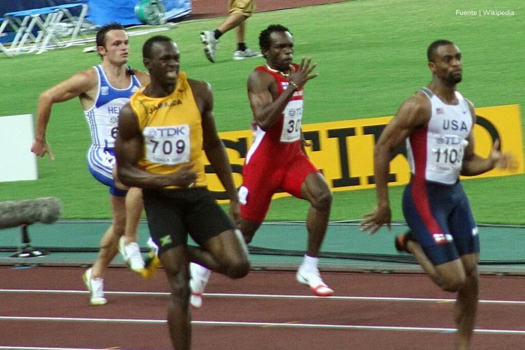 deportistas más sobresalientes, Usain Bolt corriendo velozmente, Más Colombia