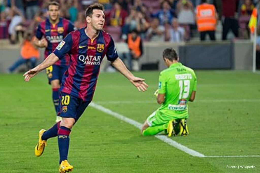 deportistas más sobresalientes, Lionel Messi driblando el balón, Más Colombia