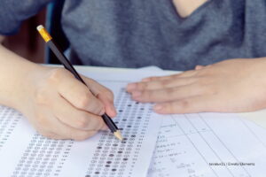 Pruebas Saber 11, pruebas de respuesta múltiple, Más Colombia