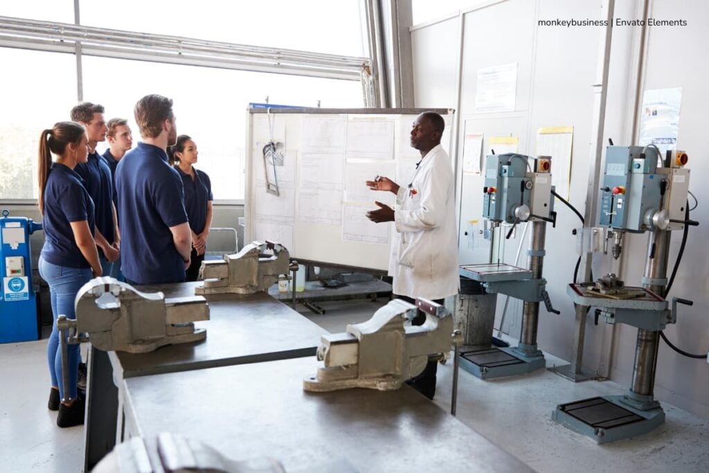 Servicio nacional de aprendizaje (SENA) 6 SENA, Aula de formación técnica, Más Colombia