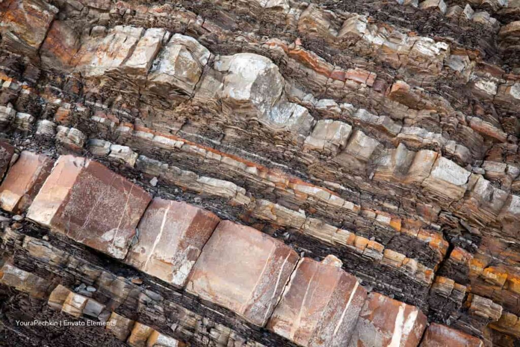 El planeta Tierra: estructura, desafíos y su futuro en la era humana 2 el planeta tierra, Capas terrestres en corte transversal, Más Colombia