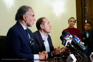 Consulta popular, Benedetti, Antonio Sanguino Páez, Más Colombia