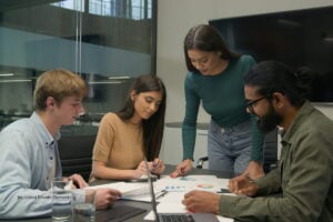 ofertas de empleo, jóvenes practicantes, Más Colombia