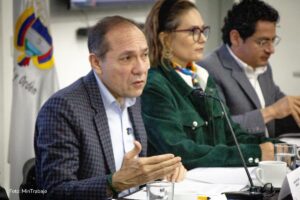 negociación estatal 2025, aumento salarial para empleados públicos, ministro de Trabajo, Más Colombia