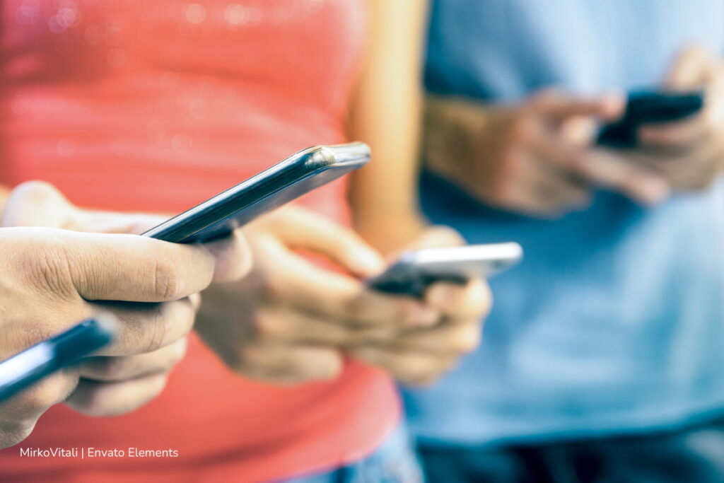 Motorola Moto G4 vs Samsung Galaxy J7, comparar celulares, Más Colombia