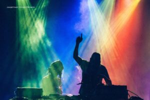 Festival de Electrónica en Bogotá, dj tocando, Más Colombia